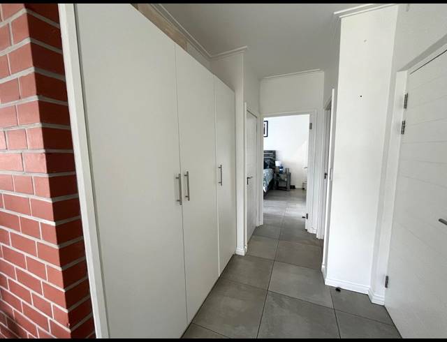 2 BEDROOM APARTMENT FOR SALE IN UMHLANGA RIDGE